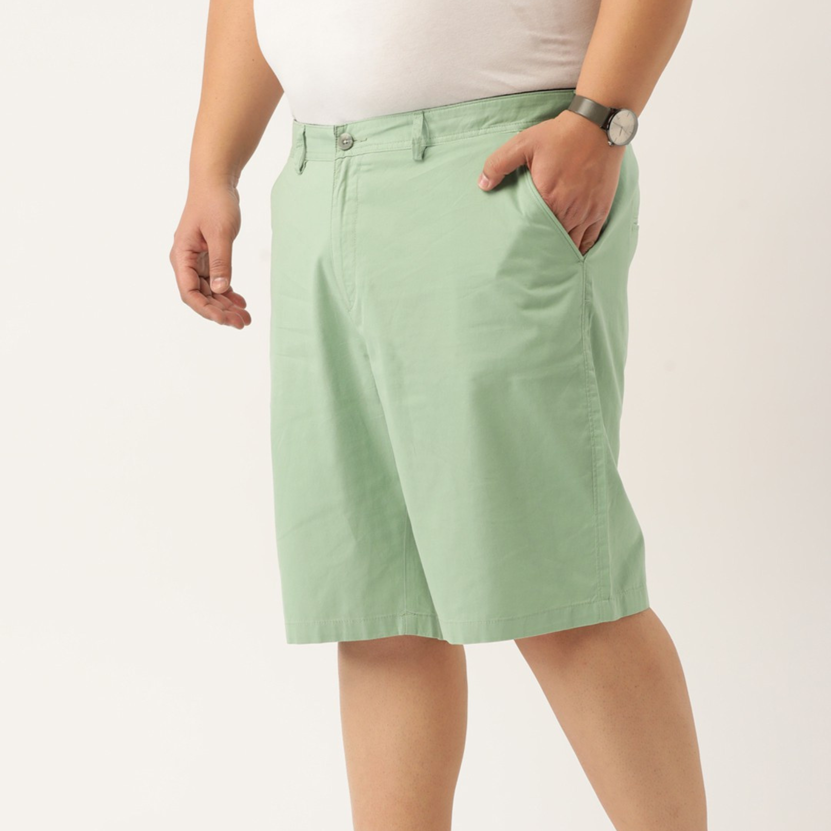 Men's Sleek Solid Casual Shorts